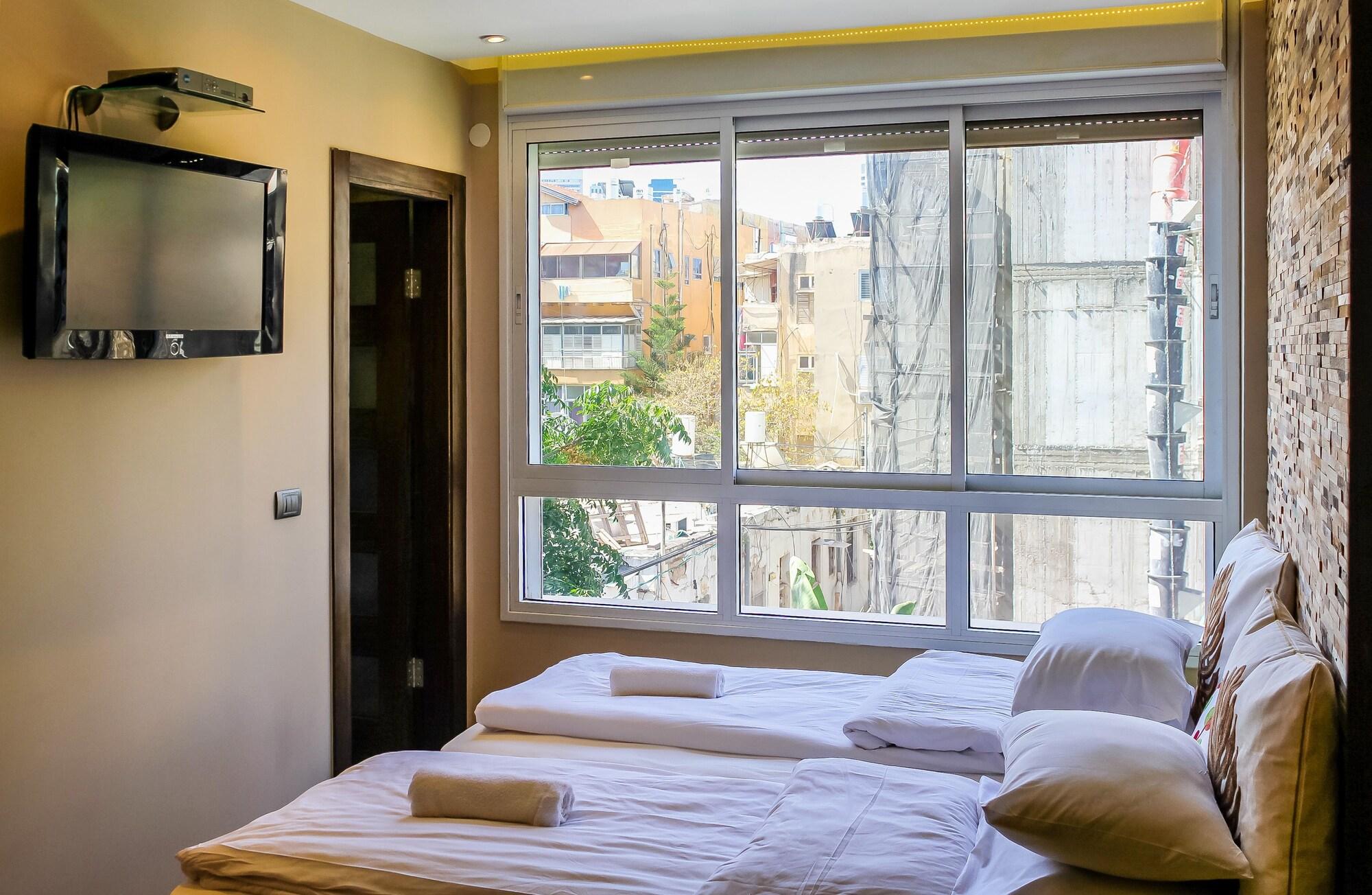 Beer Garden Hotel Tel Aviv Bagian luar foto