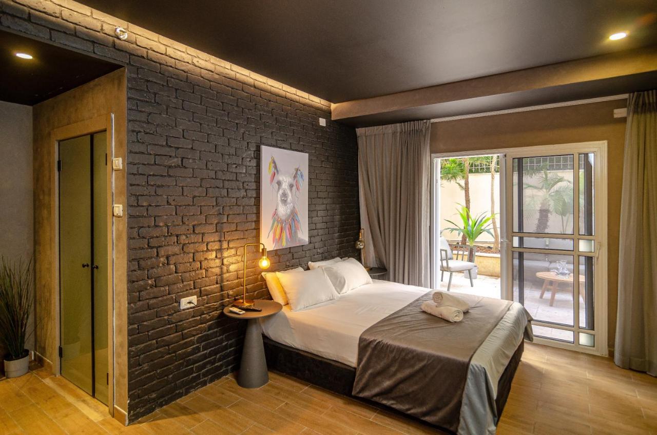 Beer Garden Hotel Tel Aviv Bagian luar foto